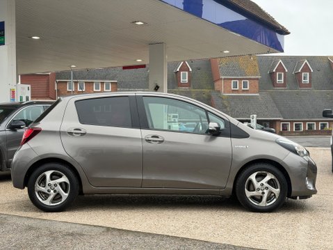 Toyota Yaris VVT-I ICON M-DRIVE S 4