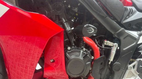 Honda CBR 2024 74 PLATE E-CLUTCH ONLY 240 MILES MOT AUTO 650CC SPORTS BIKE 38