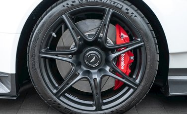 Aston Martin Vantage GT8 10