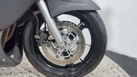 Suzuki GSX GSX750F 2000 31K RUNNING SPARES OR REPAIR PROJECT BIKE 750CC SPORTS TOURER 15