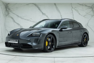 Porsche Taycan Turbo S Sport Turismo 