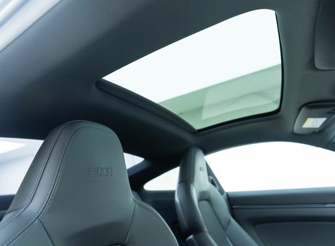 Porsche 911 Carrera T (992) 14