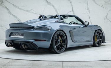 Porsche 718 SPYDER RS PDK 5