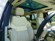 Land Rover Range Rover D350 HSE 10