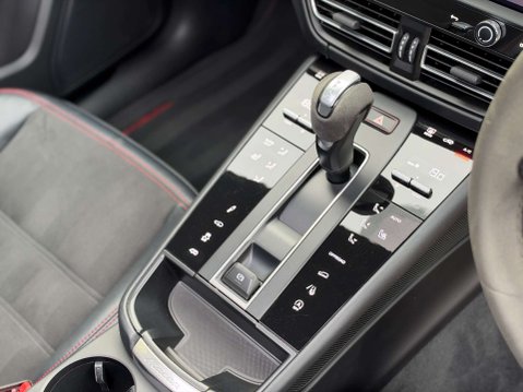 Porsche Macan 2.9 Macan GTS Semi-Auto 4WD 5dr 17