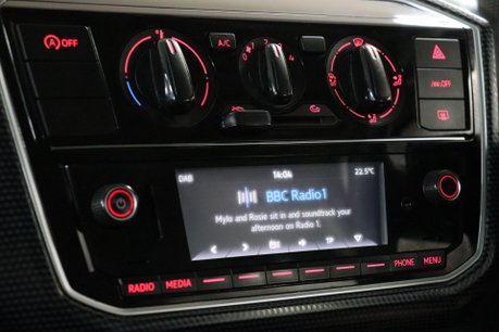 Volkswagen Up BASE 37