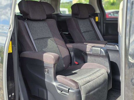 Toyota Alphard Auto+Petrol+7Seats 18