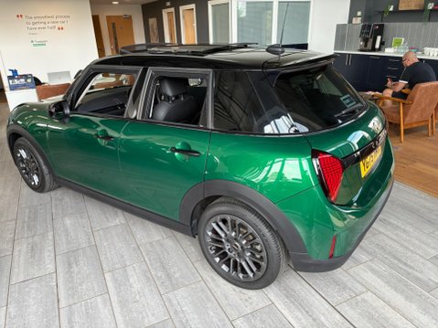 Mini Hatch 2.0S Classic Steptronic Euro 6 (s/s) 5dr 7