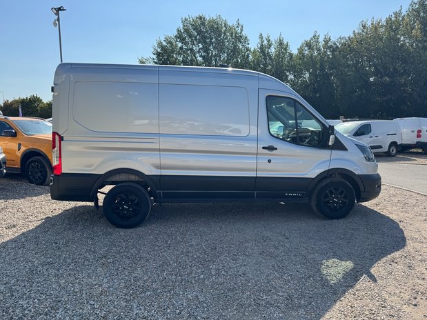 Ford Transit MWB L2H2 Medium Roof Trail 350 Air Con Alloys Sensors Cam Tow Bar EURO 6 5