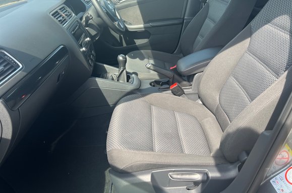 Volkswagen Jetta SE TDI BLUEMOTION TECH £35 ROAD TAX 38