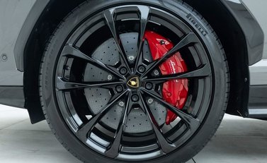 Lamborghini Urus 28