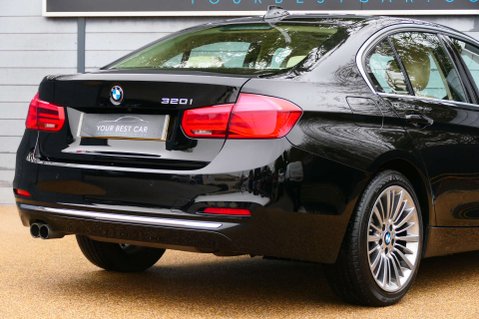 BMW 3 Series 2.0 320i Luxury Auto 4dr 14