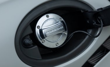 Porsche 911 GT2 RS (991) 36