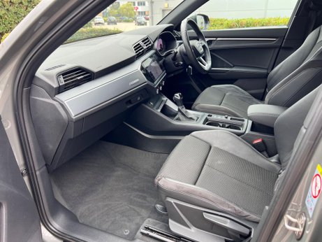 Audi Q3 2.0 TFSI 40 S line S Tronic quattro Euro 6 (s/s) 5dr 27