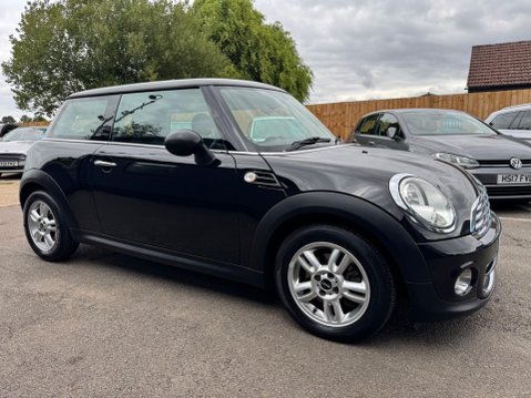 Mini Hatch ONE 2