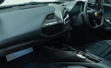 Ferrari SF90 Stradale 18