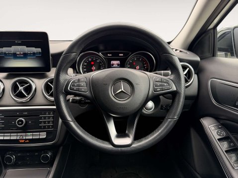 Mercedes-Benz GLA 1.6 GLA 180 Urban Edition Auto 5dr 14