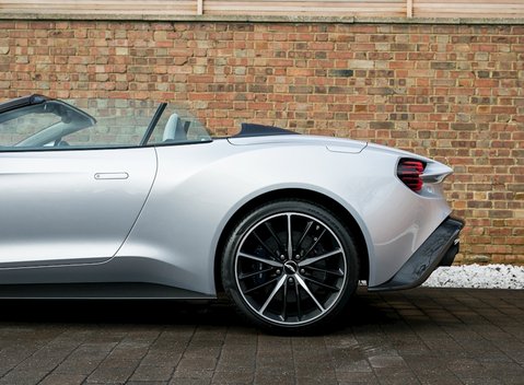 Aston Martin Zagato Vanquish Volante 29