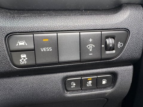 Kia Niro 1.6 GDi 8.9kWh 3 DCT Euro 6 (s/s) 5dr 22