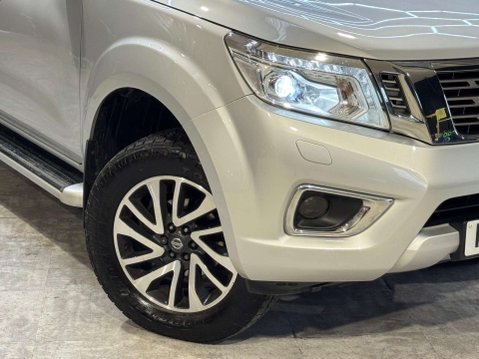 Nissan Navara 2.3 Navara Tekna dCi Auto 4WD 5dr 13