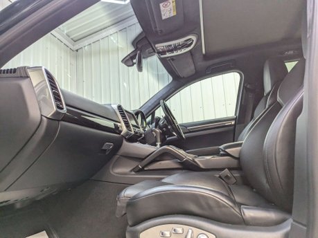 Porsche Cayenne 4.8 Cayenne V8 T Tiptronic S 4WD 5dr 50