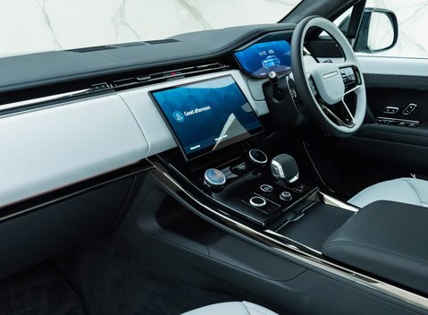 Land Rover Range Rover Sport P440e Autobiography 12