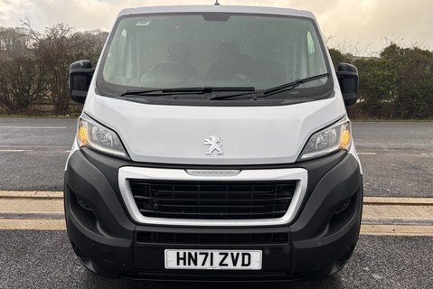 Peugeot Boxer 333 L1 H1 120 ps BlueHdi Professional - Sat Nav & Air Con 11