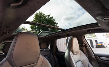 Porsche Cayenne Turbo S E-Hybrid 13