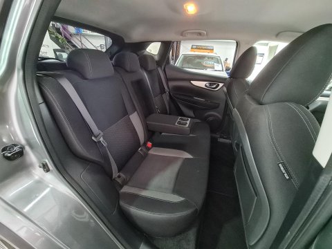 Nissan Qashqai 1.6 DIG-T N-Connecta Euro 6 (s/s) 5dr 16