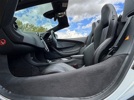McLaren 570S SPIDER 46