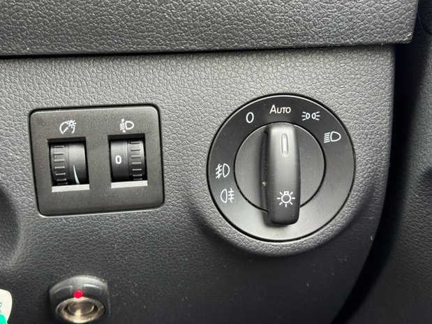 Volkswagen Caddy Maxi AUTO LWB L2H1 Low Roof Highline C20 Air Con Alloys Nav Sensors EURO 6 25