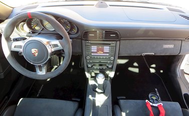 Porsche 911 GT3 RS 4.0 (997) 11