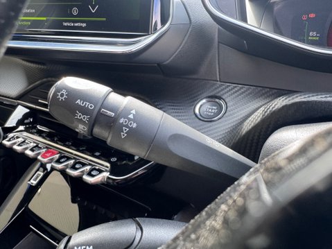 Peugeot 2008 PURETECH S/S GT LINE 17