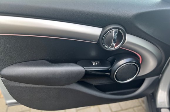 Mini Hatch COOPER EXCLUSIVE 5 DOOR AUTOMATIC 32