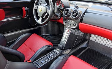 Ferrari Enzo 14