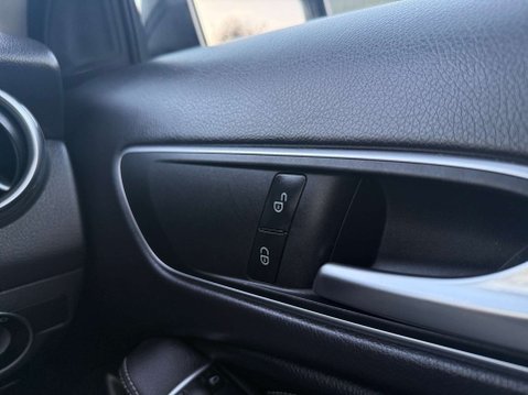 Mercedes-Benz GLA 1.6 GLA 180 Urban Edition Auto 5dr 16