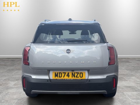 Mini Countryman 1.5C MHEV Classic SUV 5dr Petrol Hybrid Auto Euro 6 (s/s) (170 ps) 6