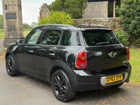 Mini Countryman COOPER D 11