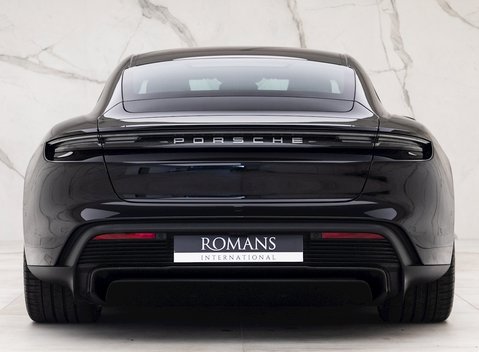 Porsche Taycan Turbo S 5