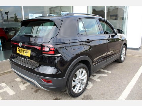 Volkswagen T-Cross SE TSI 6