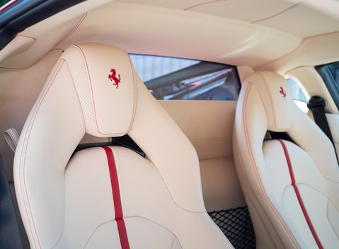 Ferrari F8 Tributo 15