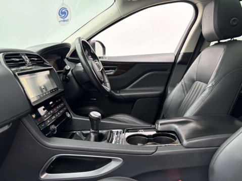 Jaguar F-Pace 2.0 F-PACE Portfolio AWD D 4WD 5dr 78