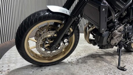 Yamaha XSR700 700 XTRIBUTE 2020 ONLY 5K AKRAPOVIC EXHAUST MODERN RETRO A2 30