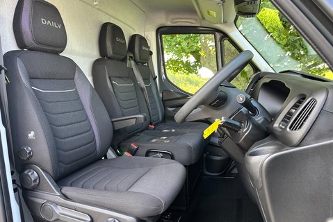 Iveco Daily 35C18H 3750WB Arborous Toolbox Tipper - Comfort Pack 4