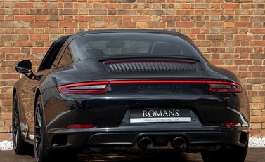 Porsche 911 Targa 4 GTS (991.2) 3