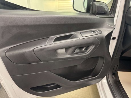 Peugeot Partner 1.5 Partner Professional Premium+ BHDi 19