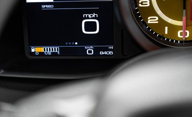 Ferrari 488 SPIDER 23