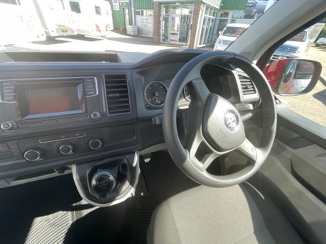 Volkswagen Transporter T6 13