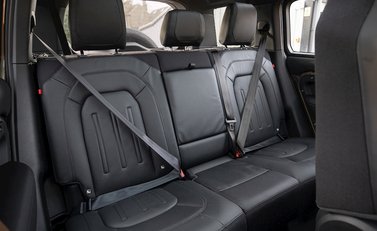 Land Rover Defender 110 X P400 14