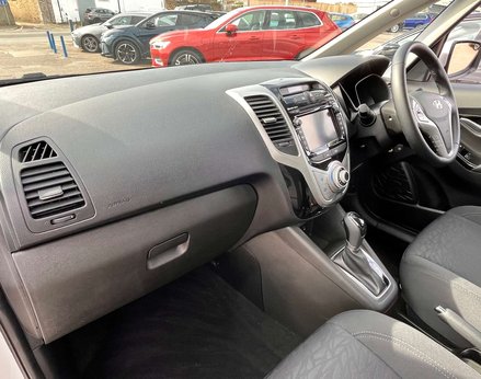 Hyundai ix20 1.6 ix20 SE Nav MPI Auto 5dr 17